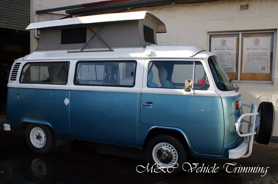Volkswagen Kombi Bus 1974